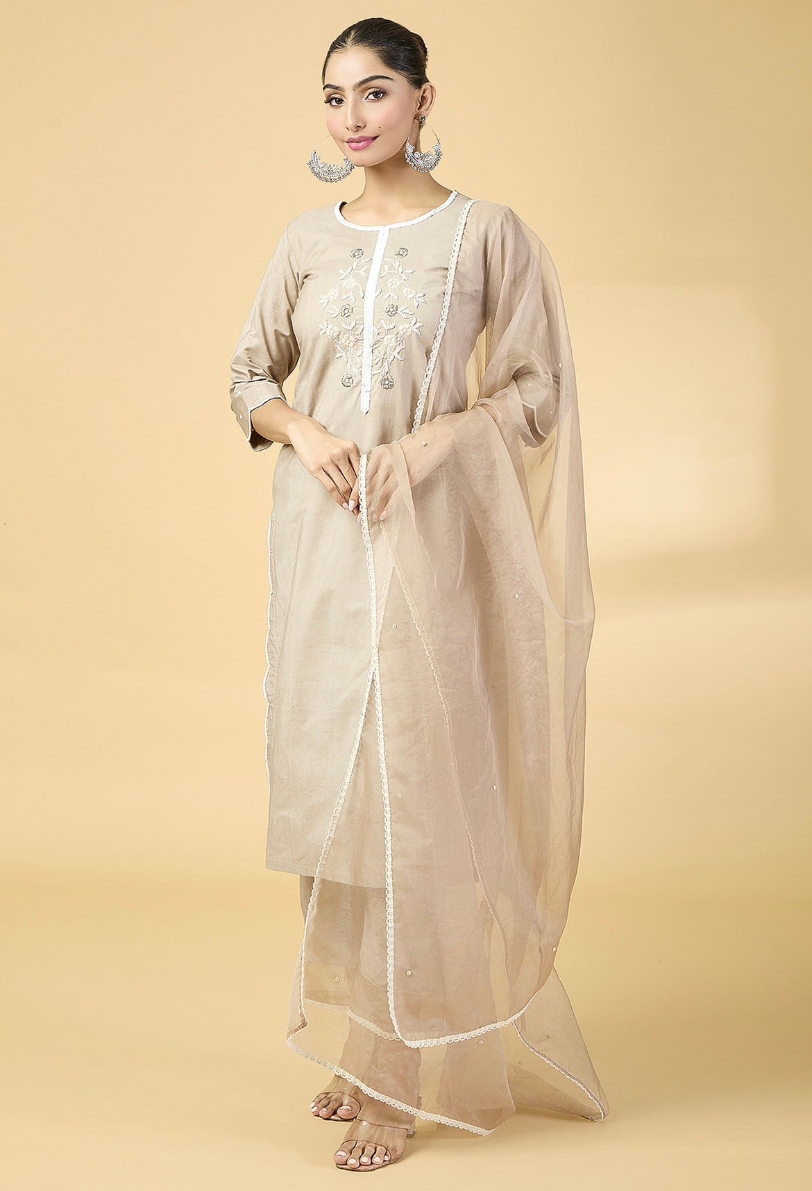 BEIGE EMBRODIERED SUIT SET