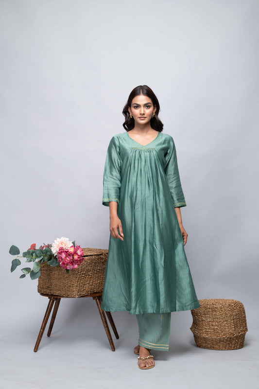 GREEN CHANDERI SUIT SET
