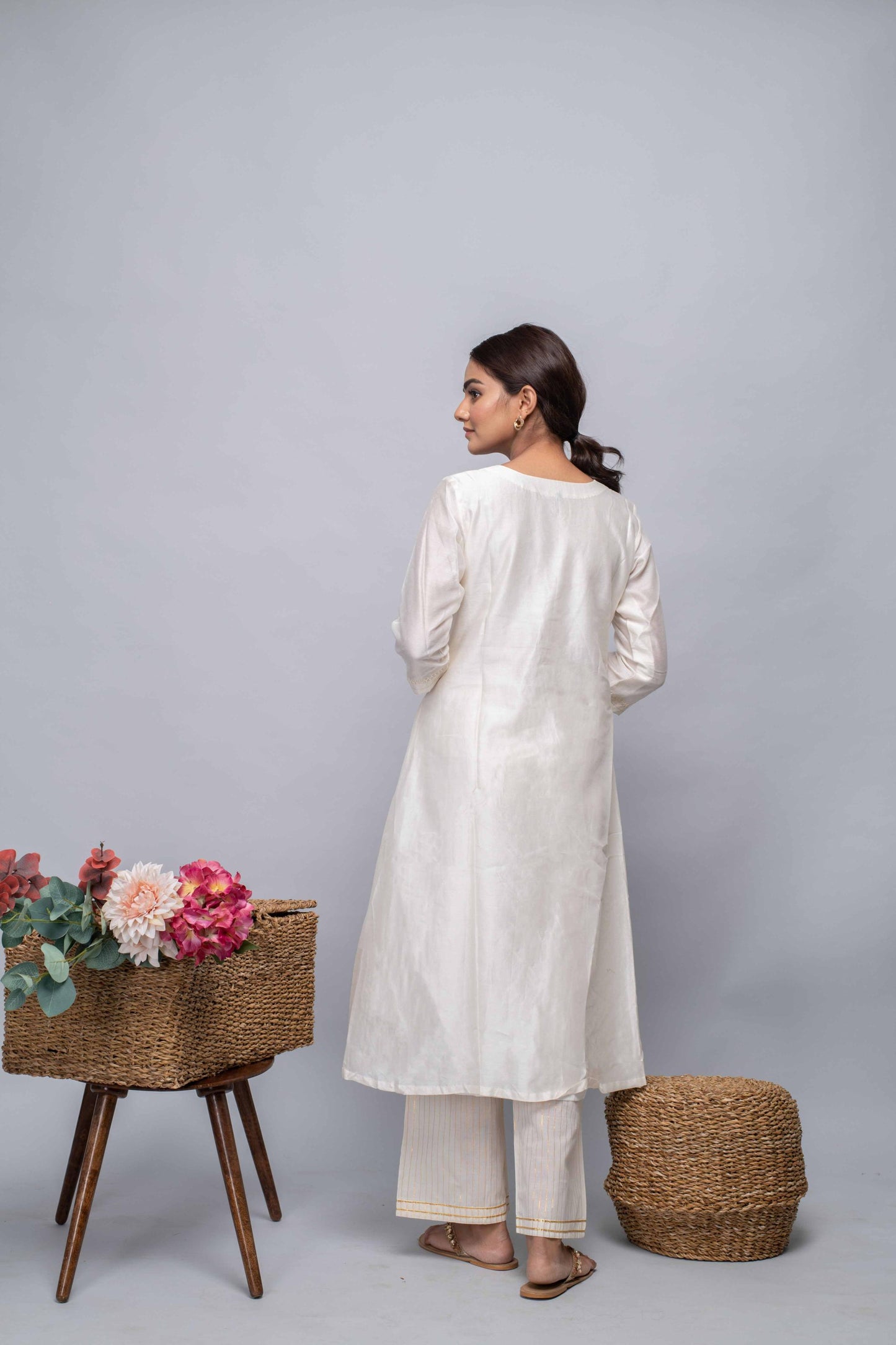 OFF WHITE CHANDERI SUIT SET