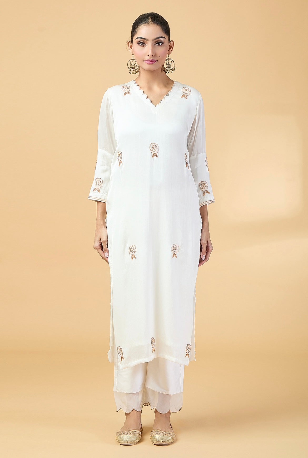 WHITE EMBRODIERED SUIT SET