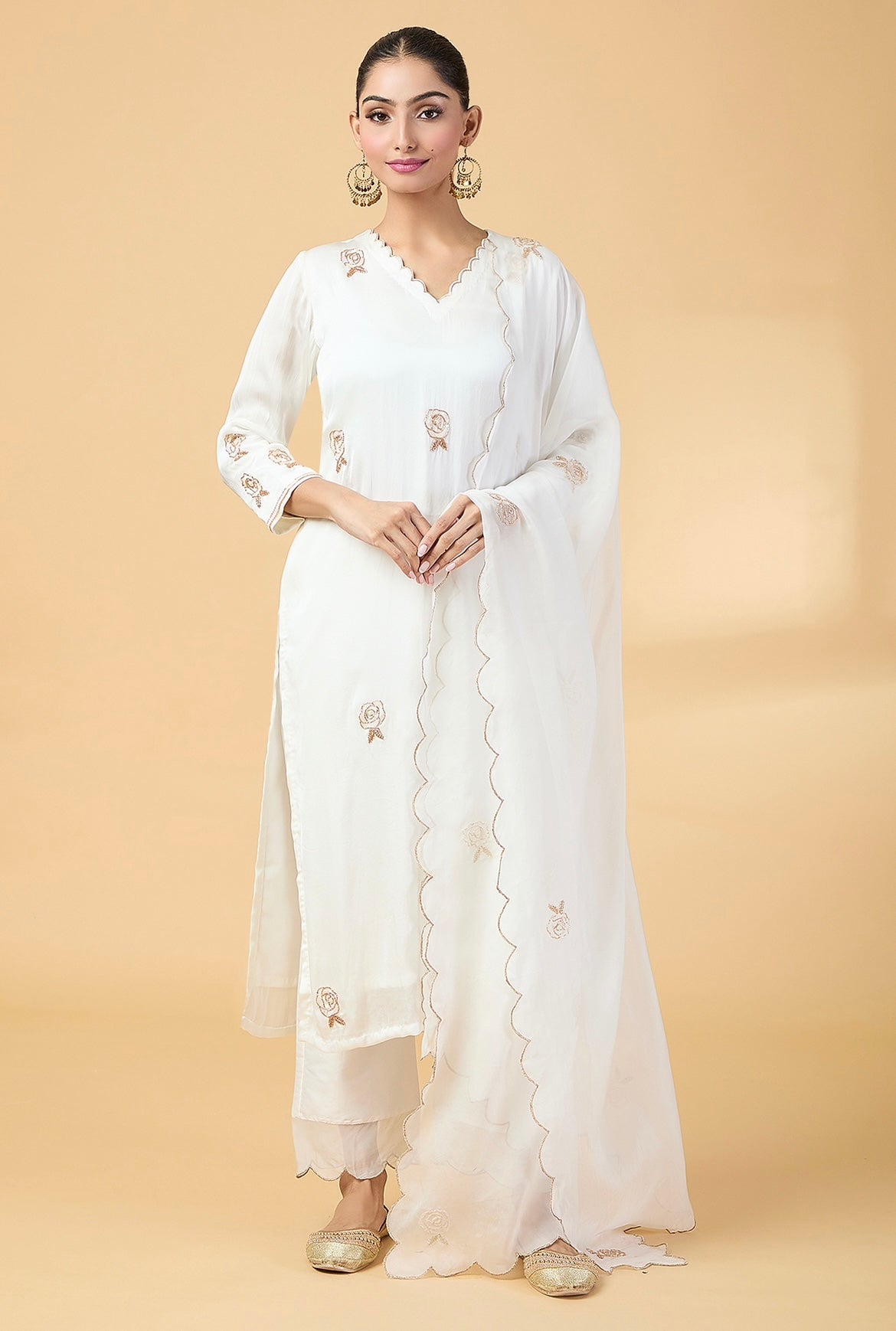 WHITE EMBRODIERED SUIT SET